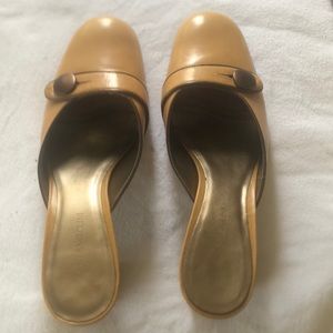 Enzo Angiolini size 9 1/2 leather tan with bronze accents made in Brazil